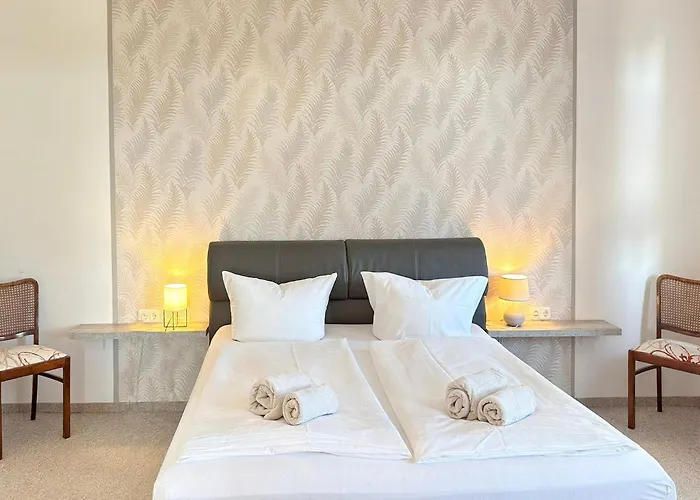 Apartment Zach Family