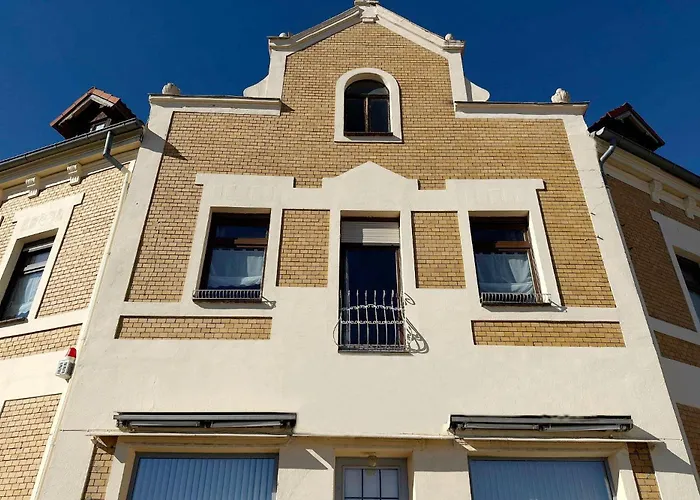 Apartment Zach Family *